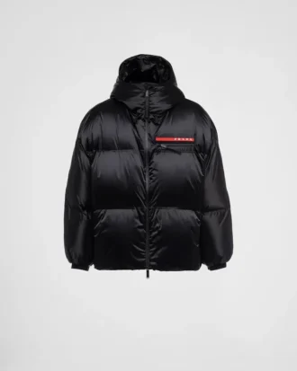 Chaqueta de plumón técnica oversize de Re-Nylon