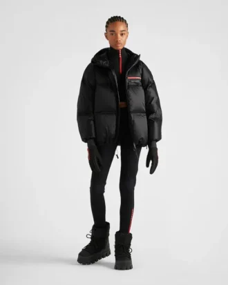 Chaqueta de plumón técnica oversize de Re-Nylon