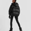 Chaqueta de plumón técnica oversize de Re-Nylon