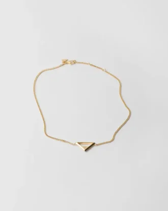 Collar de metal