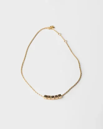 Collar de metal