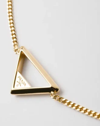 Collar de metal
