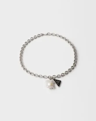 Collar de metal con perla