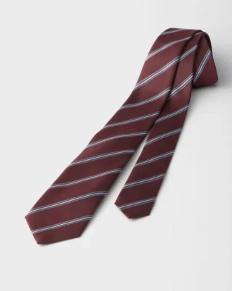 Corbata de seda