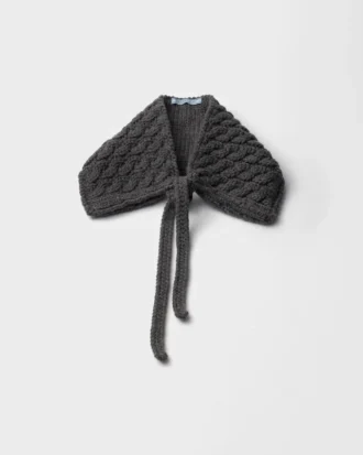Cuello de lana de punto trenzado