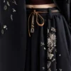 Falda midi con puntada de rush bordada Falda midi con puntada de rush bordada