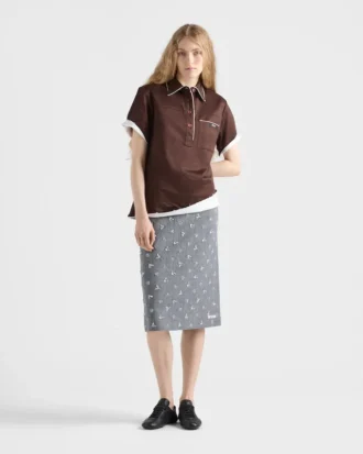 Falda midi de lana con rayas finas y adornos