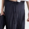 Falda midi plisada de seda Falda midi plisada de seda