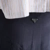 Falda midi plisada de seda Falda midi plisada de seda
