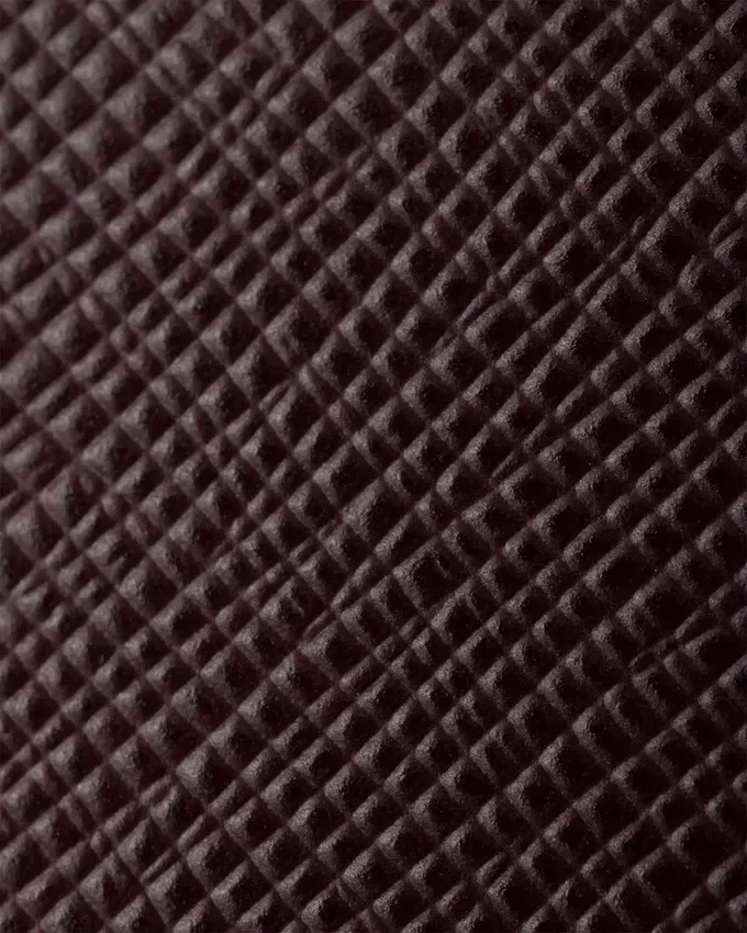 Funda de piel Saffiano para iPhone 16 Pro Funda de piel Saffiano para iPhone 16 Pro