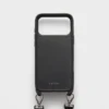 Funda de piel Saffiano para iPhone 17 Pro Max con correa de hombro