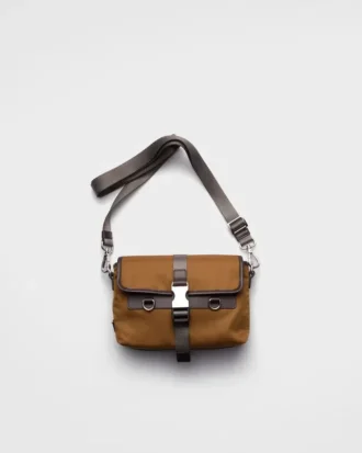 Funda para smartphone de Re-Nylon y piel