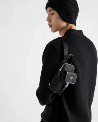 Funda para smartphone de Re-Nylon y piel Saffiano