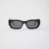 Gafas de sol con el logotipo de Prada Gafas de sol con el logotipo de Prada