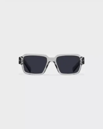 Gafas de sol con el logotipo de Prada