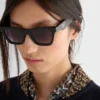 Gafas de sol con el logotipo de Prada Gafas de sol con el logotipo de Prada