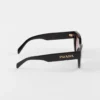 Gafas de sol con el logotipo de Prada Gafas de sol con el logotipo de Prada
