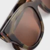 Gafas de sol con el logotipo de Prada Gafas de sol con el logotipo de Prada