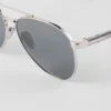 Gafas de sol con el logotipo de Prada