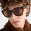 Gafas de sol con el logotipo de Prada Gafas de sol con el logotipo de Prada