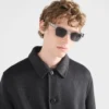 Gafas de sol con el logotipo de Prada