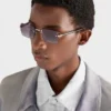 Gafas de sol con la icónica placa metálica Gafas de sol con la icónica placa metálica