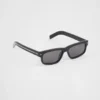 Gafas de sol con la icónica placa metálica Gafas de sol con la icónica placa metálica