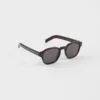 Gafas de sol con la icónica placa metálica Gafas de sol con la icónica placa metálica