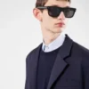 Gafas de sol con la icónica placa metálica Gafas de sol con la icónica placa metálica
