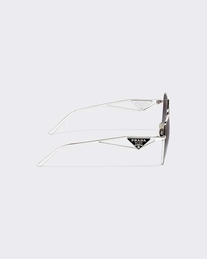 Gafas de sol con logotipo triangular Gafas de sol con logotipo triangular