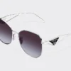 Gafas de sol con logotipo triangular Gafas de sol con logotipo triangular