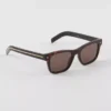 Gafas de sol con placa metálica icónica Gafas de sol con placa metálica icónica