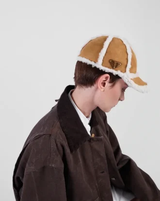 Gorra de béisbol de ante y piel de oveja