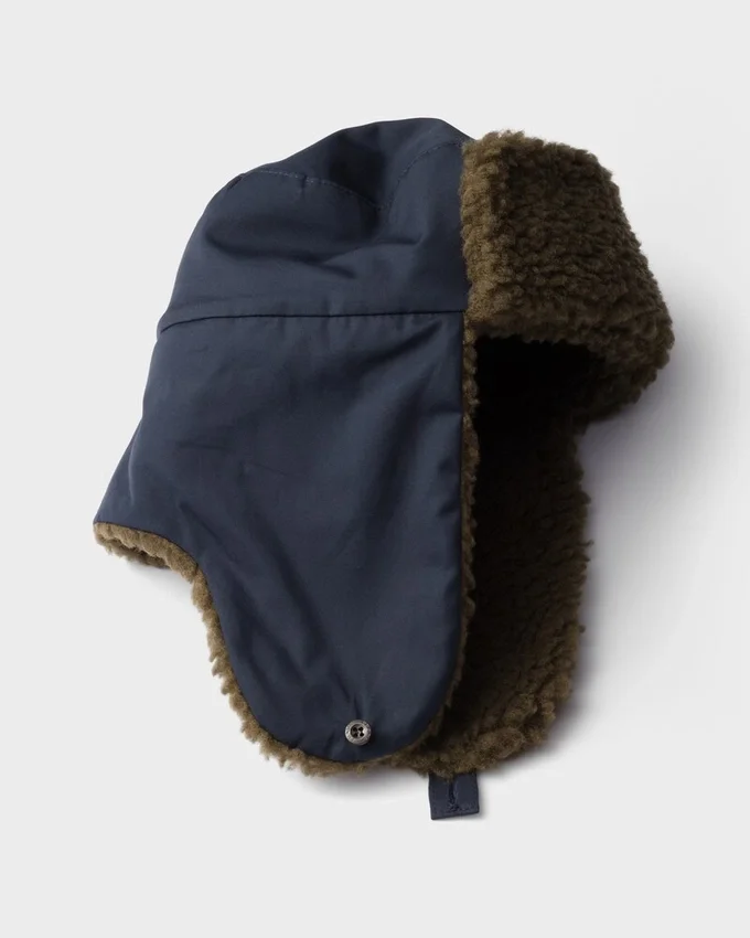 Gorro de trapero de popelín con forro polar Gorro de trapero de popelín con forro polar