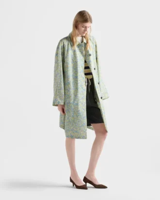 Impermeable estampado de Re-Nylon