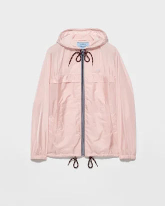 Impermeable ligero con capucha de Re-Nylon