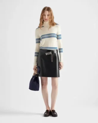 Jersey de cuello alto de lana a rayas