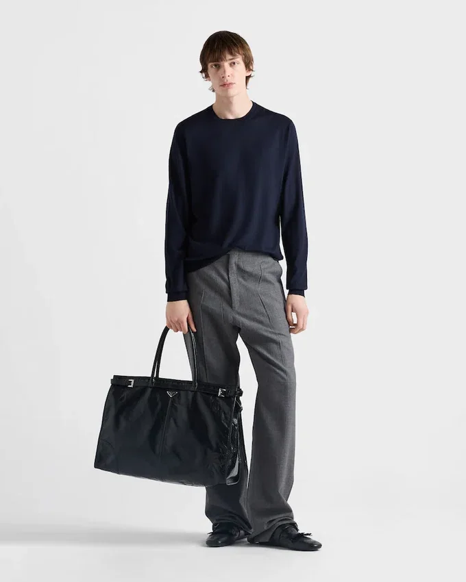 Jersey de cuello redondo de cachemira y seda Jersey de cuello redondo de cachemira y seda