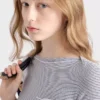 Jersey de viscosa con cuello barco Jersey de viscosa con cuello barco