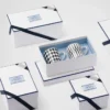 Juego de dos tazas de porcelana – Cuadrados y rayas Juego de dos tazas de porcelana – Cuadrados y rayas