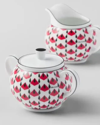 Juego de jarra de leche y azucarero de porcelana – Rojo Viena Juego de jarra de leche y azucarero de porcelana – Rojo Viena