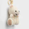 Llavero con osito de peluche y anilla metálica Llavero con osito de peluche y anilla metálica