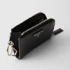 Mini bolsa de piel Saffiano con llavero Mini bolsa de piel Saffiano con llavero