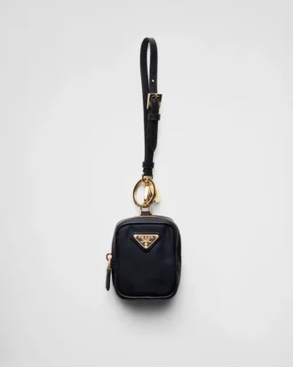 Mini-bolsa Prada Re-Edition 1978 Re-Nylon con llavero