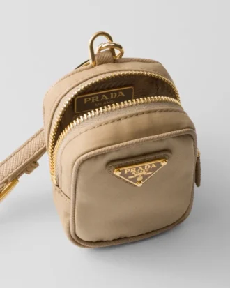 Mini-bolsa Prada Re-Edition 1978 Re-Nylon con llavero
