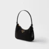Mini bolso de ante Prada Re-Edition 2005 Mini bolso de ante Prada Re-Edition 2005