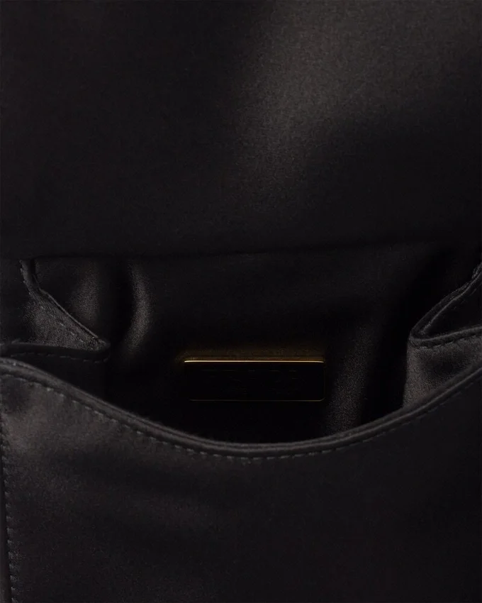 Mini bolso de satén Mini bolso de satén