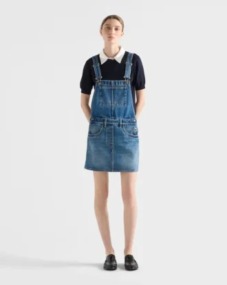 Minivestido tipo peto de denim