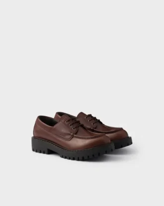 Mocasines de cuero con cordones