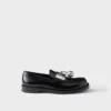 Mocasines de piel cepillada con anilla metálica Mocasines de piel cepillada con anilla metálica